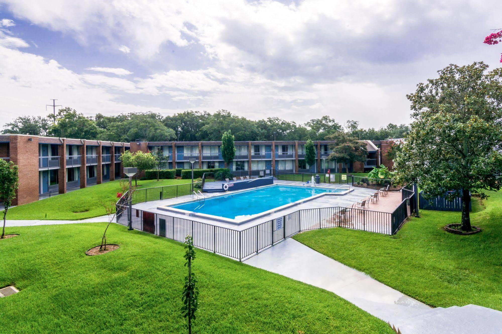 Rest And Relax Inn Pensacola Zewnętrze zdjęcie
